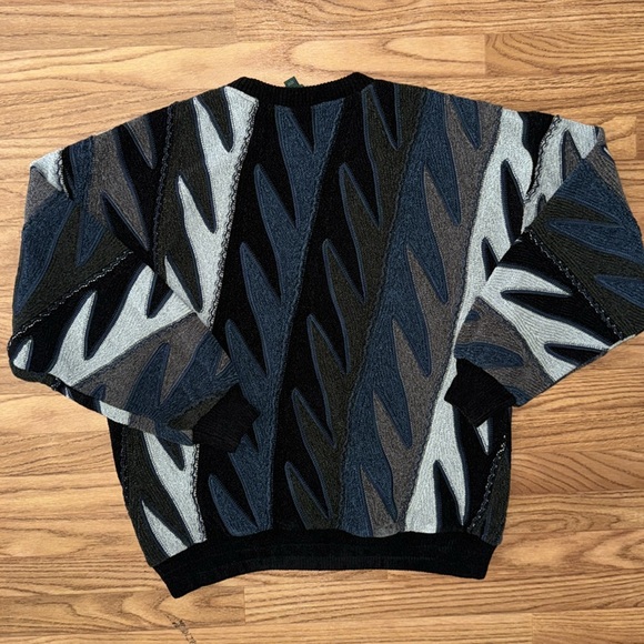 Tundra Canada Size Medium Unisex Abstract Knit Cosby Sweater Vintage 90s Y2K 3D - Picture 2 of 9